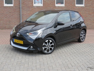 Toyota Aygo 1.0 VVT-i x-clusiv * Rijklaarprijs incl. garantie * Airco * Camera * Lichtmetalen velgen * Mistlampen * Carplay Android *