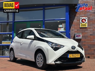 Toyota Aygo 1.0 VVT-i x-play limited | Airco | Navi | Apple Carplay/Android Auto