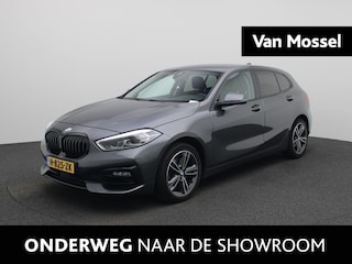 BMW 118i Executive Edition | WORDT VERWACHT | Automaat | Apple Carplay / Android Auto | Climate Control | Parkeersensoren | Trekhaak |