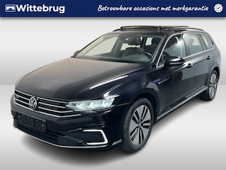 Volkswagen Passat Variant 1.4 TSI PHEV GTE Business / AUTOMAAT/ PANO/ CAMERA/ PARK. SENSOREN/ ELEK. ACHTERKLEP/ ERGO COMFORT SEATS/ LED/ ADAPT. CRUISE/ TRAVEL ASSIST/ APP CONNECT/ STOEL-STUURVERWARM./ NAVI/ CLIMA/ DAB/ 17" LMV