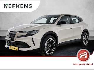 Alfa Romeo Junior Elettrica 156pk 54 kWh Automaat | Apple Carplay/Android Auto | Adaptieve Cruise Control | Climate Control | 18"LMV | LED | Parkeersensoren |