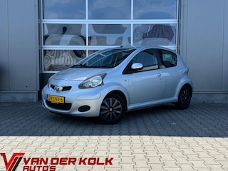 Toyota Aygo 1.0-12V Dynamic Navigator 5 Deurs | Navigatie | Airco | Elektrische ramen