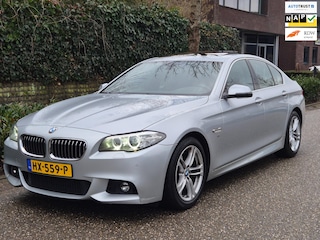BMW 520i High Executive M Sport Schuifdak Apple CarPlay 2e eigenaar dig. Dash NAP NL