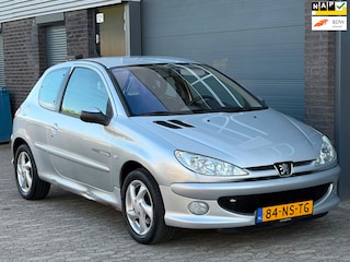 Peugeot 206 1.4-16V Quiksilver AIRCO Nieuw APK NAP