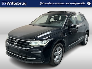 Volkswagen Tiguan 1.4 TSI eHybrid Life / AUTOMAAT/ PANODAK/ TREKHAAK/ KEYLESS/ DIGITAL DASH/ CRUISE/ NAVI/ PARK. SENSOREN + CAMERA/ CLIMA/ STOELVERWARMING