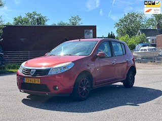 Dacia Sandero 1.2 Lauréate Airco*14-06-2027 APK*Trekhaak*NAP*Elektrische ramen*Stuurbekrachtiging*