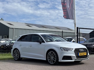 Audi A3 Sportback 35 TFSI CoD Sport S Line Edition apple carplay