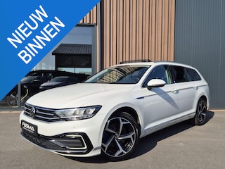 Volkswagen Passat Variant 1.4 TSI PHEV GTE Business | BTW | Pano | Camera | Trekhaak | LED | 18''