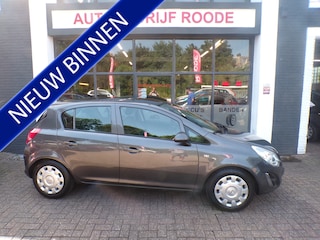 Opel Corsa 1.2-16V Design Edition AIRCO,LEDER,TREKHAAK,APK !!! LET OP DONDERDAG EN VRIJDAG TROPEN TIJDEN VAN 07:00 tot 14:00 !!
