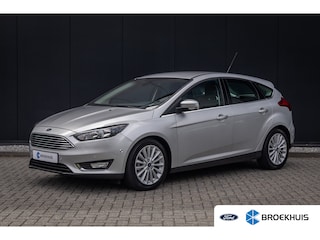 Ford Focus 1.0 Titanium Edition | 1st eigenaar | 100% dealer o.h. | 28.000 km NAP | Groot navigatie | 17 INCH | Trekhaak | Autom. inparkeren | Voorruitverwarming