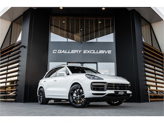 Porsche Cayenne 4.0 Turbo - Origineel NL | Sport Chrhono + | Luchtvering | Elek. Trekhaak