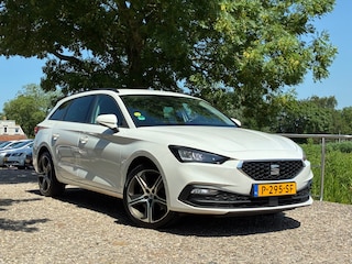 Seat Leon Sportstourer 2.0 TDI | BTW | NAP | Digi dash + Carplay nu €17.975,-!!