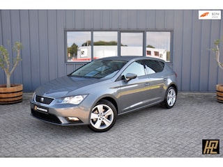 Seat Leon 1.4 TSI Business Intense * Navi * 17" * ECC * Stoelverw. * PDC V+A * Cruise * Zeer mooi