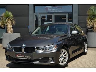 BMW 320i EfficientDynamics Edition Executive 170pk Navigatie/PDC/ClimateControl