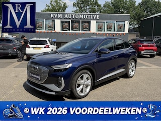 Audi Q4 45 Edition 82 kWh VAN: 44.900,- VOOR: 41.877,- UW WKVOORDEEL: 3.023,-|S-LINE| 10.000KM! | STOELVERWARMING| ELEKTRISCHE ACHTERKLEP| ACHTERUITRIJCAMERA | MATRIX LED|