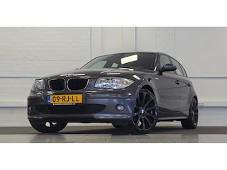 BMW 116i High Executive Leer Navi Android LM 19" LM velgen Mooi!