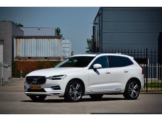 Volvo XC60 2.0 T8 Twin Engine AWD Inscription / NL auto / 1e Eig. / Luchtvering / Pano