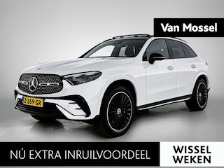 Mercedes-Benz GLC 300e 4MATIC AMG Line | Automaat | Panorama dak | Virtual cockpit | Opalite white | Trekhaak | Apple carplay | Climate control | Apple Carplay / Android Auto | Burmester | Stoelverwarming | Parkeer sensoren | Navigatie | Camera | Half Leder | Sfeerverlichting
