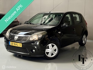 Dacia Sandero 1.2 Blackline |Airco|Trekhaak|NAP|Nieuwe APK