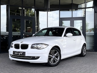 BMW 118I AUT. 5-DRS. - NAVI - TREKH. - PDC