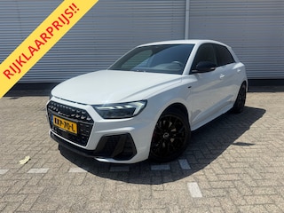 Audi A1 SPORTBACK 40 TFSI S Line edition one