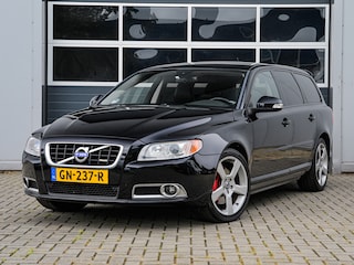 Volvo V70 2.0 T5 240pk Summum | R-design | Leder | Xenon | Climate control | Cruise control | Trekhaak | PDC