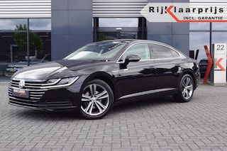 Volkswagen Arteon 2.0 TDI DSG / Navi / Camera / PDC / ACC / Side-assist/ App-connect