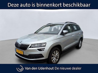 Skoda Karoq 1.5 TSI 150pk DSG ACT Business Edition | Wegkl. trekhaak | Navigatie | Clima | Led