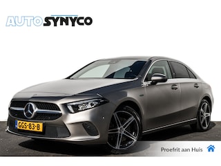 Mercedes-Benz A-klasse 250 e Plug-in Premium | SOH 96.6 % | Panoramadak | LED | 18 inch LMV | Sfeerverlichting | PDC
