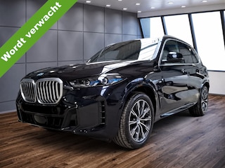 BMW X5 xDrive50e M Sport Sky Lounge Panoramadak Wegklapbare trekhaak Harman-Kardon Sound Keyless Entry Head-Up Display