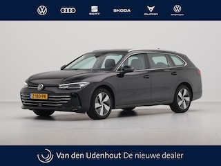 Volkswagen Passat Variant 1.5 eTSI 150pk DSG Business Trekhaak | Massage | Camera | Full-LED
