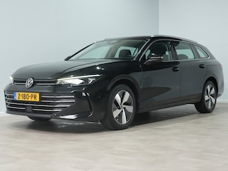 Volkswagen Passat Variant 1.5 eTSI 150pk DSG Business Trekhaak | Massage | Camera | Full-LED