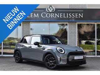 Mini Cooper 5-Deurs 1.5 Camden Edition Navi Prof. Keyless Stoelverwarming Carplay
