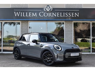 Mini Cooper 5-Deurs 1.5 Camden Edition Navi Prof. Keyless Stoelverwarming Carplay