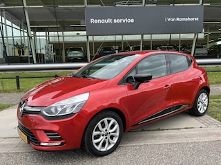 Renault Clio 0.9 TCe Intens / Parkeerhulp.A / Climate / Keyless / Navigatie / Elek.Ramen V+A / LMV /