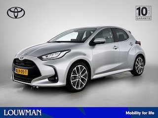 Toyota Yaris 1.5 Hybrid Style | BTW Voertuig | lichte kleur interieur | Half leder/stof | Stoelverwarming | 17" velgen | Navigatie | Apple CarPlay/Android auto | Cruise Control Adaptive | Climate Control |