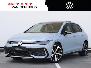 Volkswagen Golf 1.5 eHybrid GTE 272PK DSG | Panoramadak | Led Matrix | Camera | Black Style | DCC | Stoel/stuurverwarming