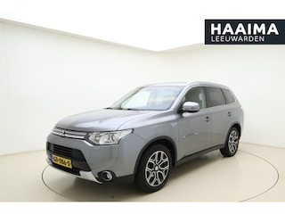 Mitsubishi Outlander 2.0 PHEV Executive Edition X-Line Automaat | Navigatie | Trekhaak | Camera | Climate control | Half lederen bekleding | Keyless | Parkeersensoren