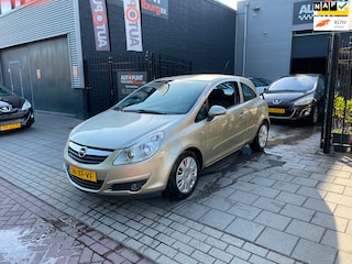 Opel Corsa 1.2-16V Business 3e Eigenaar! Trekhaak Airco NAP APK