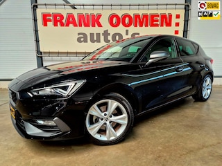 Seat Leon 1.5 TSI 150PK FR Launch Edition + LED|Trekhaak|Sfeerverl.|Adaptive cruise|Park assist|Climate|Dodehoek|Digital cockpit