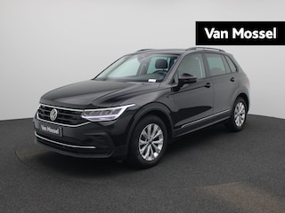 Volkswagen Tiguan 1.5 TSI Life | Automaat | LMV | Climate control | Camera | Stoel/Stuur verwarming | Navigatie | Bluetooth | Adaptive cruise | Parkeer sensoren | Apple carplay | Virtual cockpit | Trekhaak