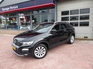 Volkswagen T-Roc 1.5 TSI Style Business AUT. NAVI, CLIMA, PDC, CAMERA, CRUISE, LMV!