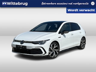 Volkswagen Golf 1.5 eTSI 150pk DSG R-Line Business / Panoramadak / Black Style / Elek Zwenkbare Trekhaak / Camera / App-Connect / Stuur & Stoelverwarming / 18" LMV