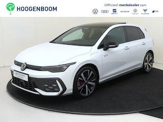 Volkswagen Golf 1.5 eHybrid GTE | Soh 100% | Panoramadak | Trekhaak | Black style | Head-up display | Adaptieve demping | Adaptieve cruise control | Parkeerassistent | Navigatie |