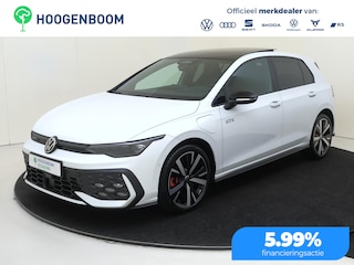Volkswagen Golf 1.5 eHybrid GTE | Soh 100% | Panoramadak | Trekhaak | Black style | Head-up display | Adaptieve demping | Adaptieve cruise control | Parkeerassistent | Navigatie |