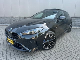 BMW 1-serie M-uitvoering hybride alcantara interieur Led kopl