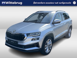 Skoda Karoq 1.5 TSI ACT Style / AUTOMAAT/ TREKHAAK/ DIGITAL DASH/ NAVI/ SMARTLINK/ PARK. SENSOREN + CAMERA/ CLIMATE/ STOELVERWARMING