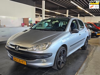 Peugeot 206 1.4 XT/AUTOMAAT/CARPLAY/N.A.P/5-DEURS/