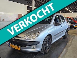 Peugeot 206 1.4 XT/AUTOMAAT/CARPLAY/N.A.P/5-DEURS/