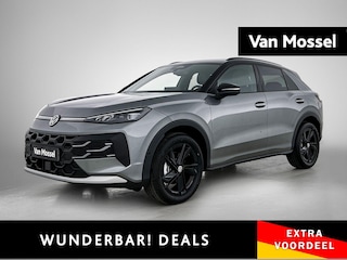 Volkswagen T-Roc 1.5 eTsi Style First Edition 116 PK Automaat | Panoramaschuif-kanteldak | Black style | Navigatie | Apple Carplay draadloos | Android Auto draadloos | IQ Lights | Camera | Ruiten getint | 18" Lichtmetalen velgen | Climate control | Adaptive cruise control | Achterklep elektrisch |